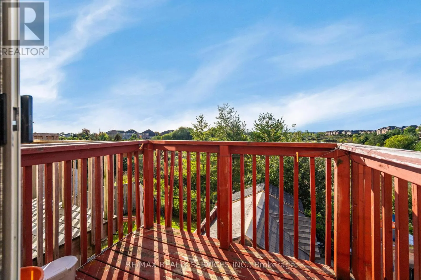 38 DELPORT CLOSE