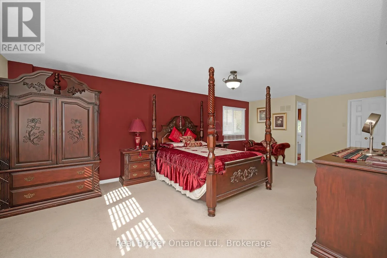 3277 FOLKWAY DRIVE
