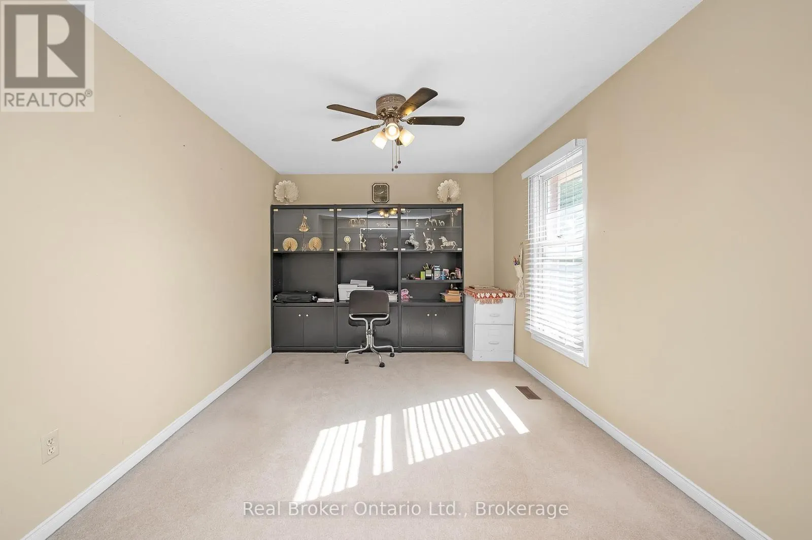 3277 FOLKWAY DRIVE