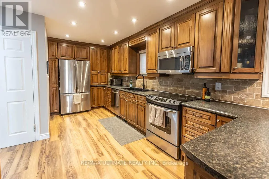 6869 HICKLING CRESCENT
