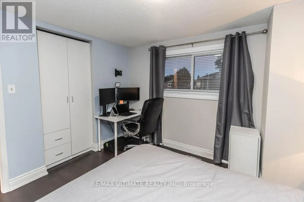 6869 HICKLING CRESCENT