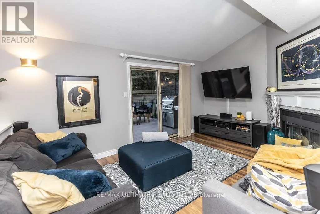 6869 HICKLING CRESCENT