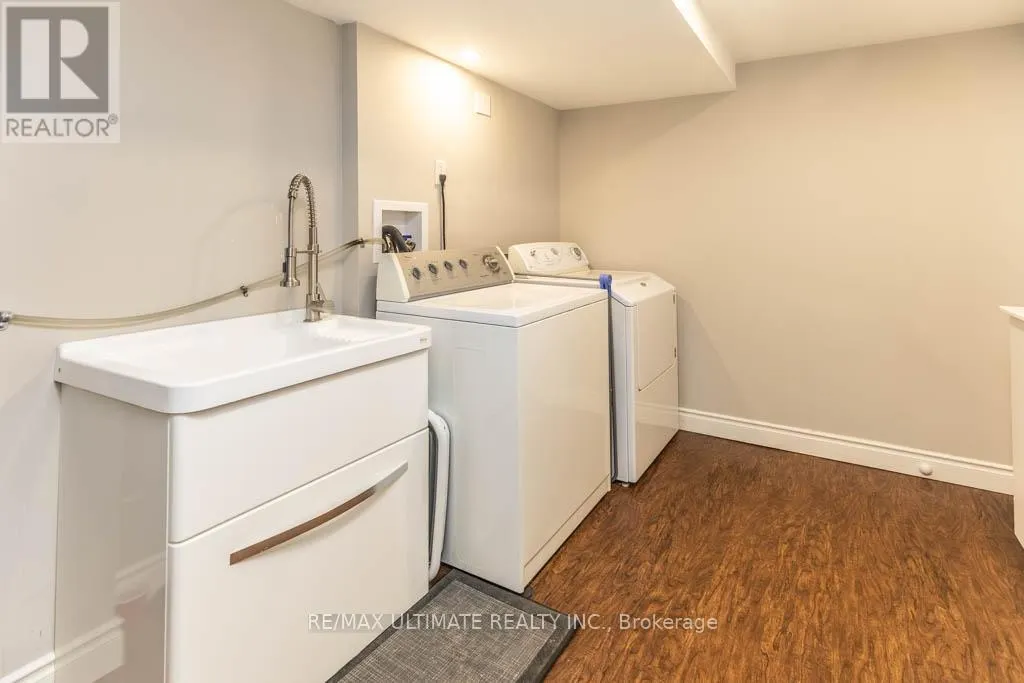 6869 HICKLING CRESCENT