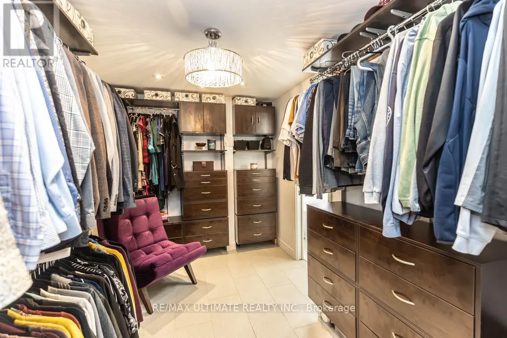 6869 HICKLING CRESCENT