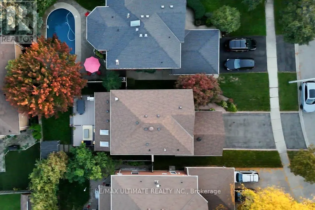6869 HICKLING CRESCENT