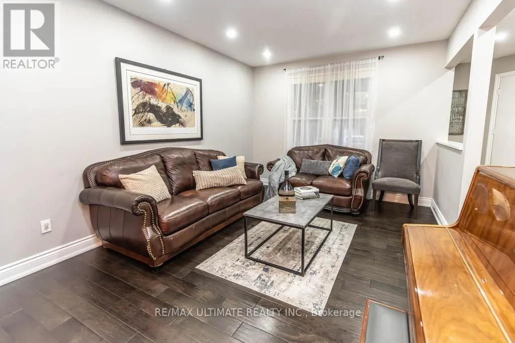 6869 HICKLING CRESCENT