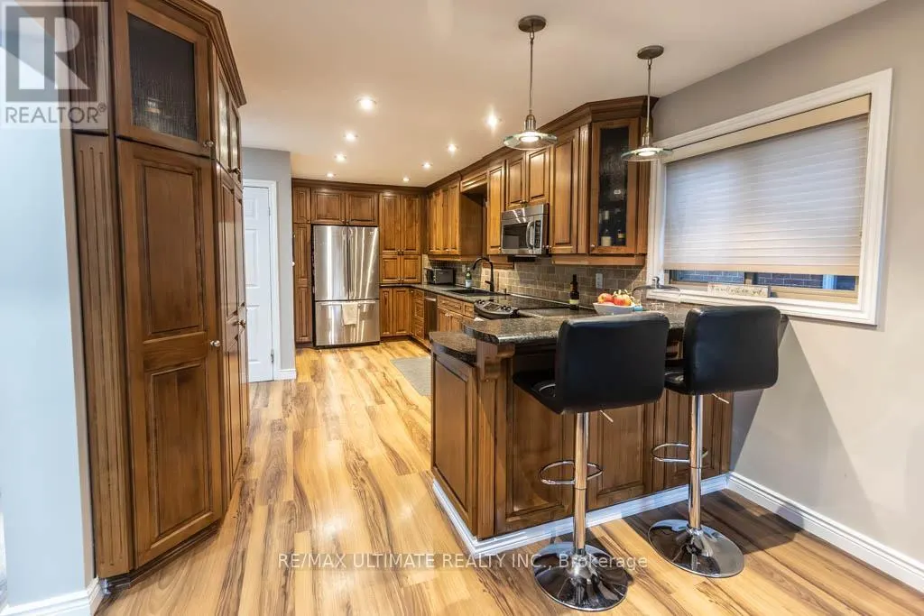 6869 HICKLING CRESCENT