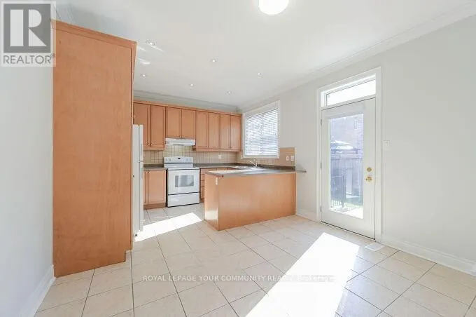 UPPER UNIT - 128 WATSONBROOK DRIVE