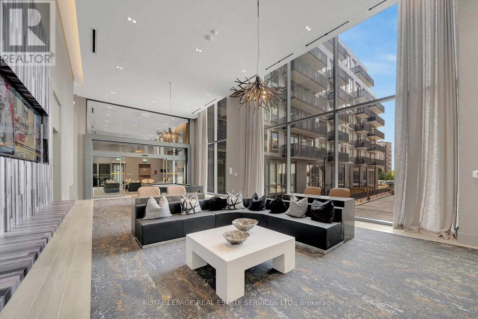 807 - 2450 OLD BRONTE ROAD