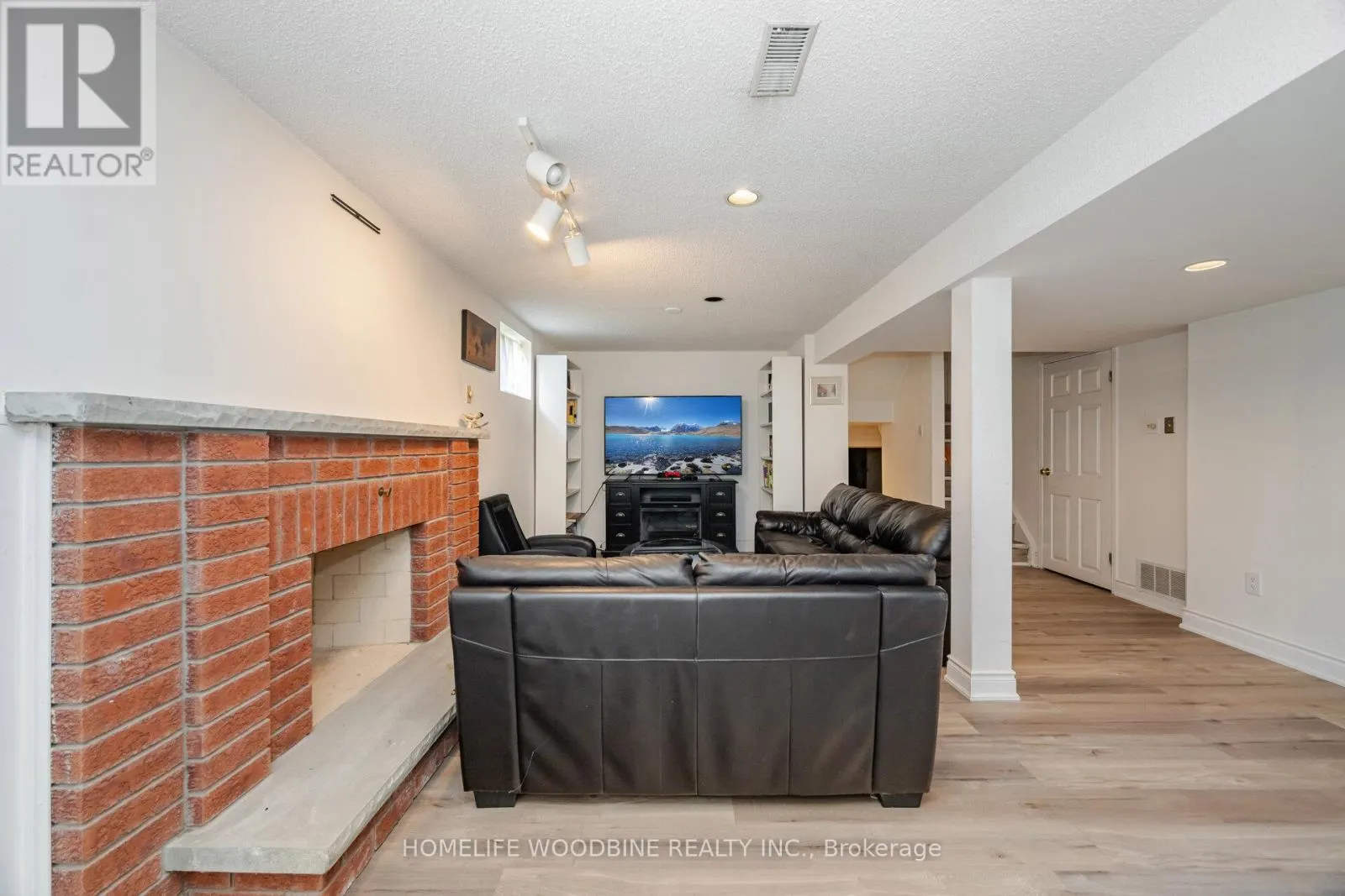 1431 HARMSWORTH SQUARE