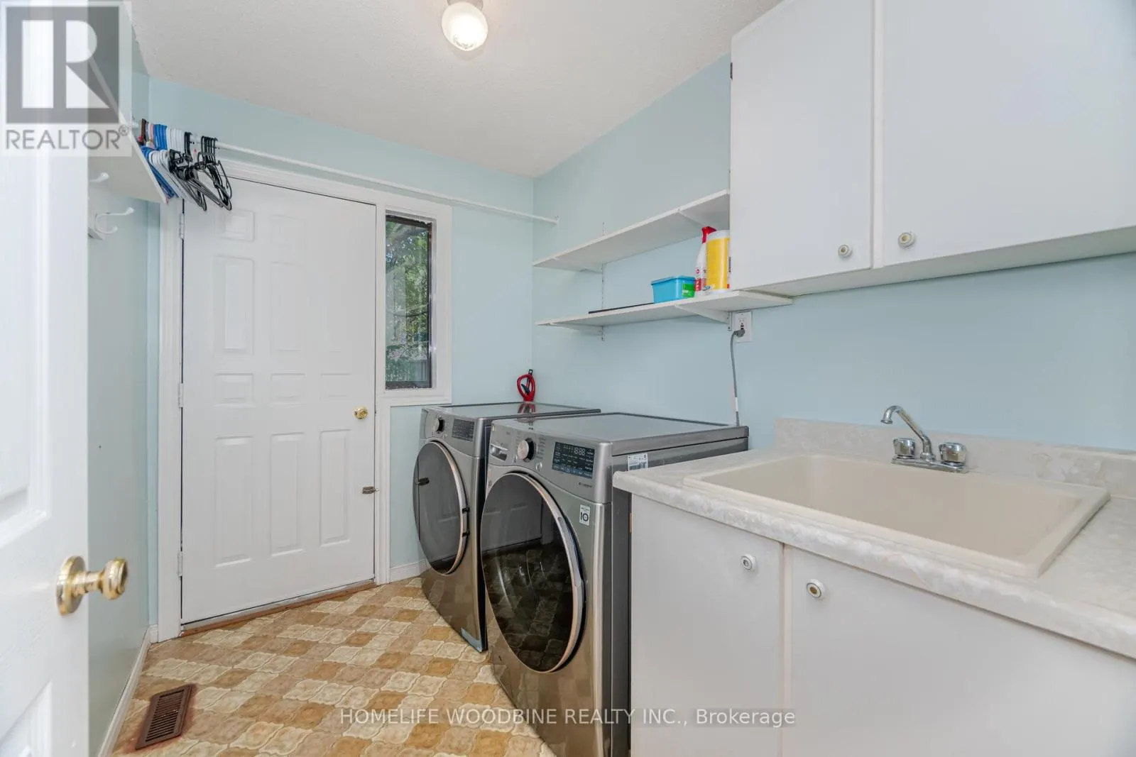 1431 HARMSWORTH SQUARE