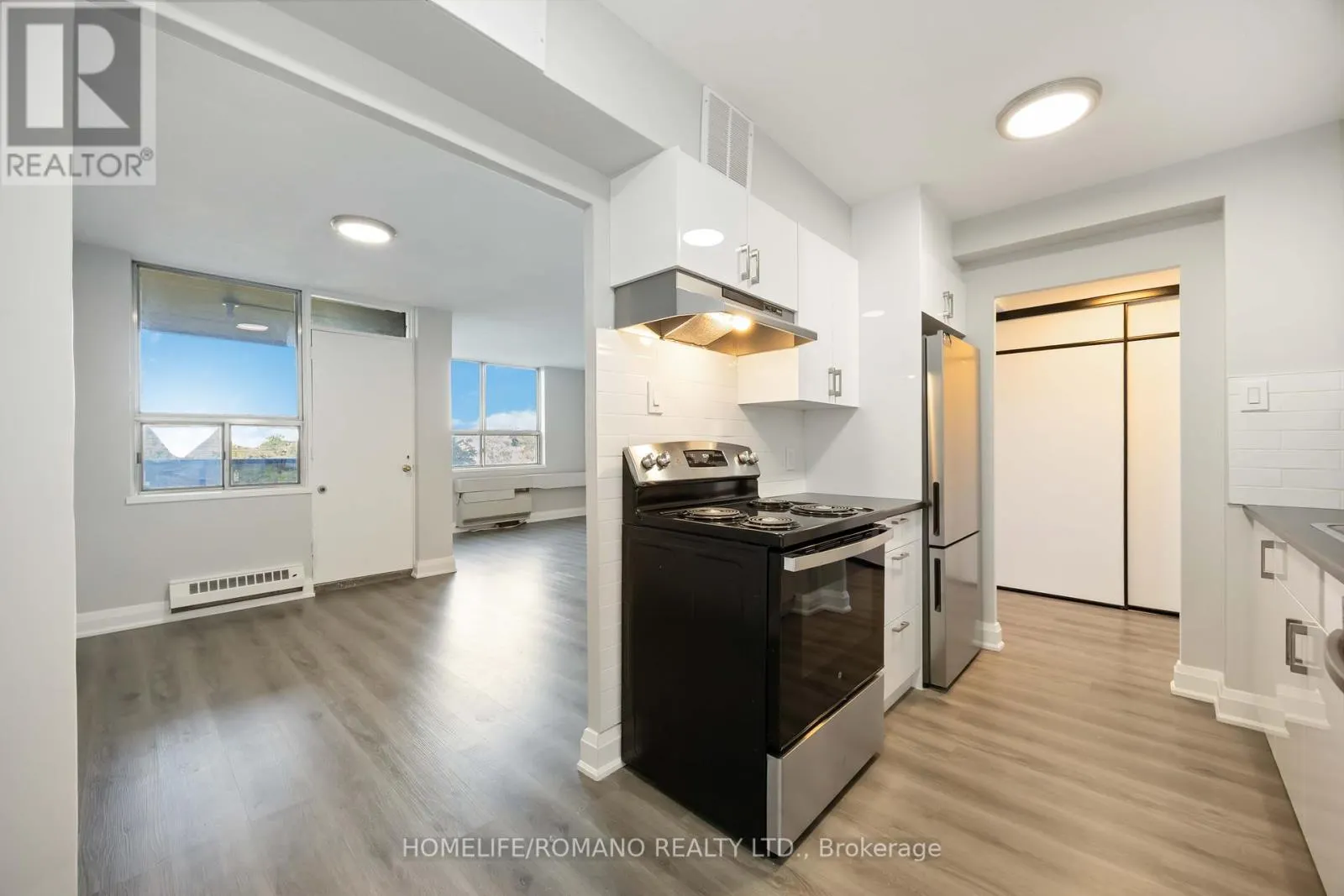 501 - 2835 ISLINGTON AVENUE