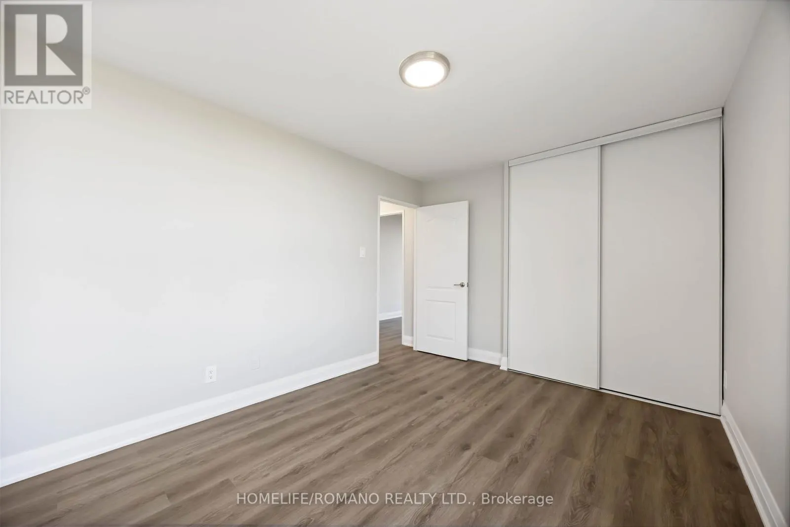501 - 2835 ISLINGTON AVENUE