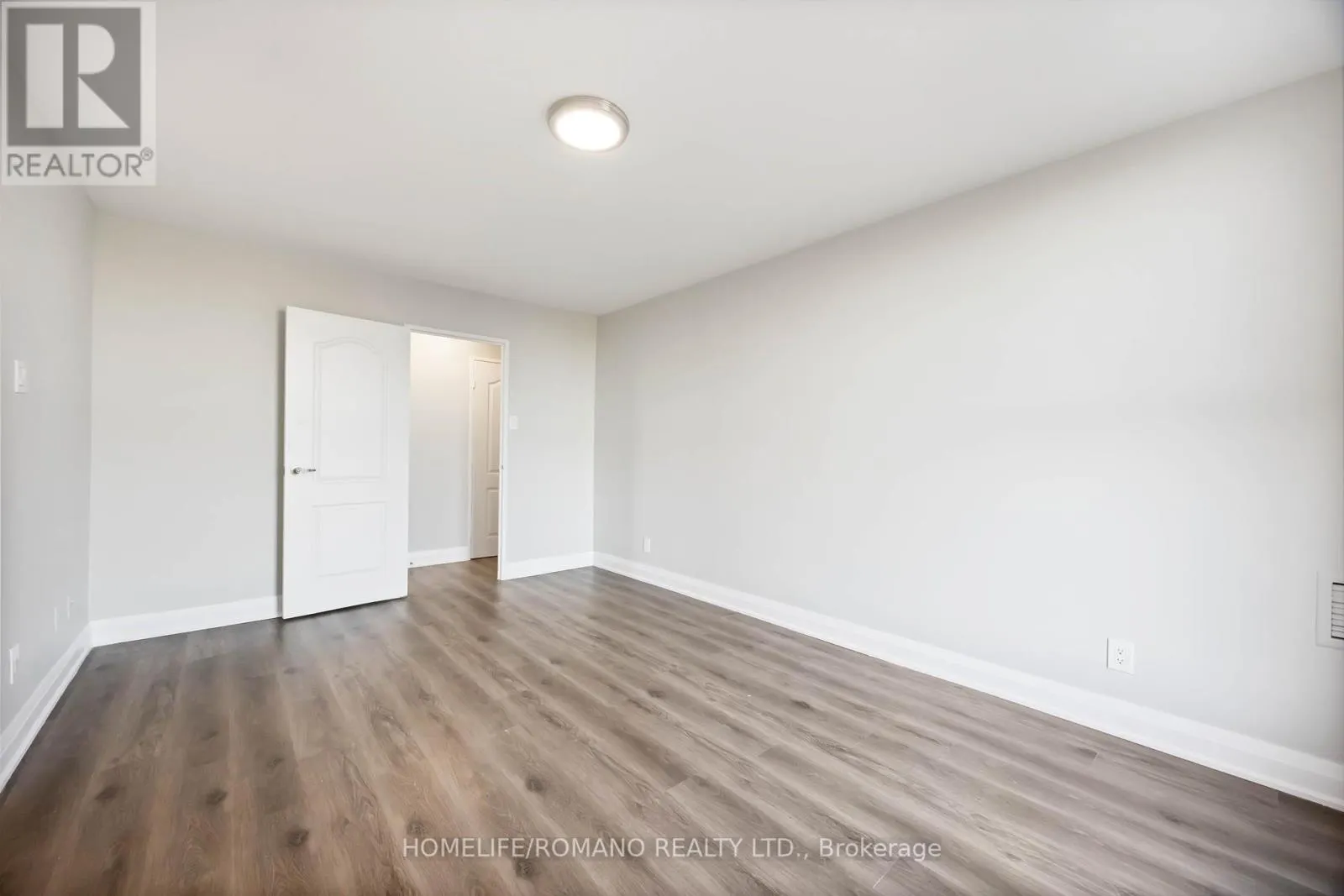 501 - 2835 ISLINGTON AVENUE