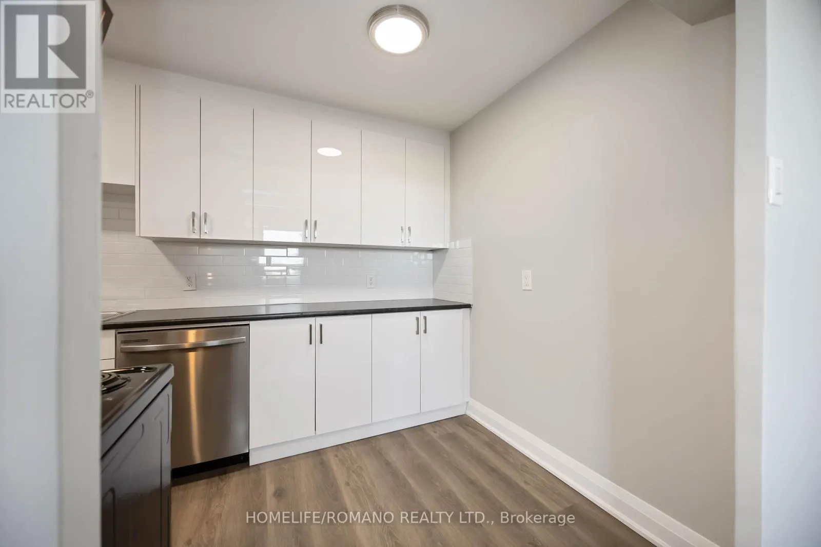 501 - 2835 ISLINGTON AVENUE