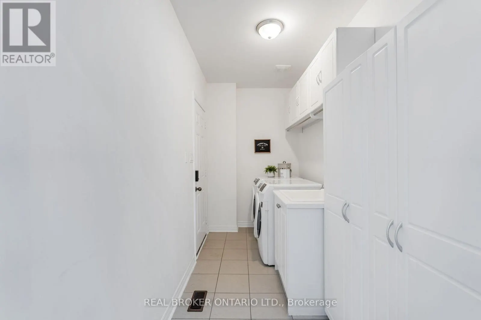4 MUGFORD CRESCENT