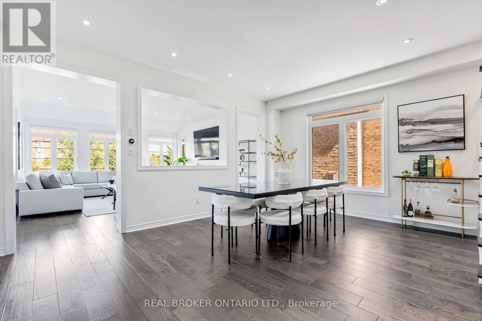 4 MUGFORD CRESCENT