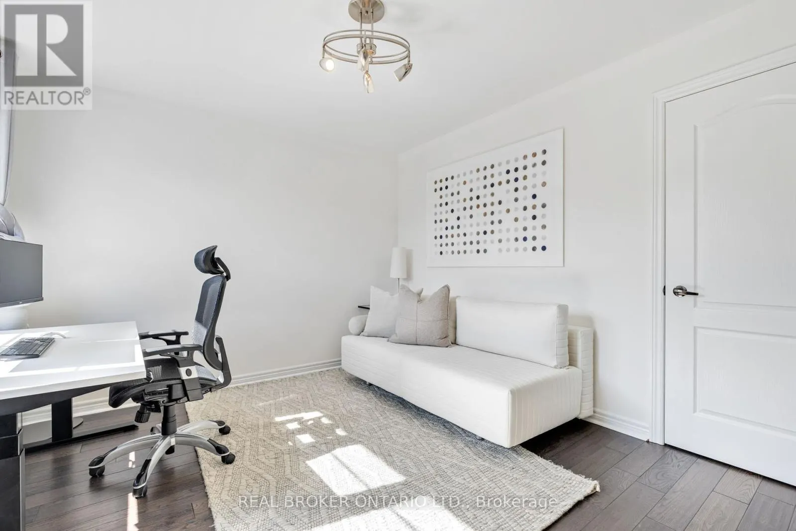 4 MUGFORD CRESCENT