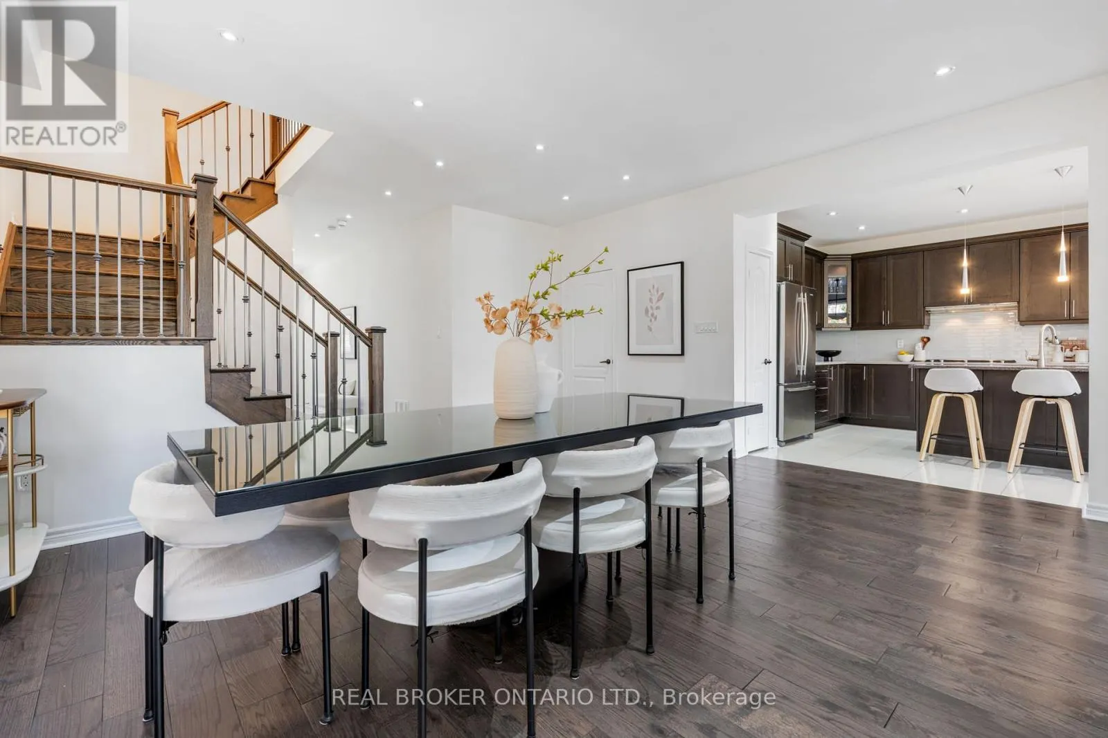 4 MUGFORD CRESCENT