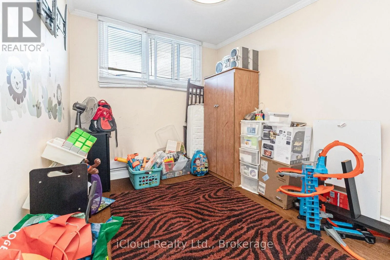 10 - 40 RABBIT LANE