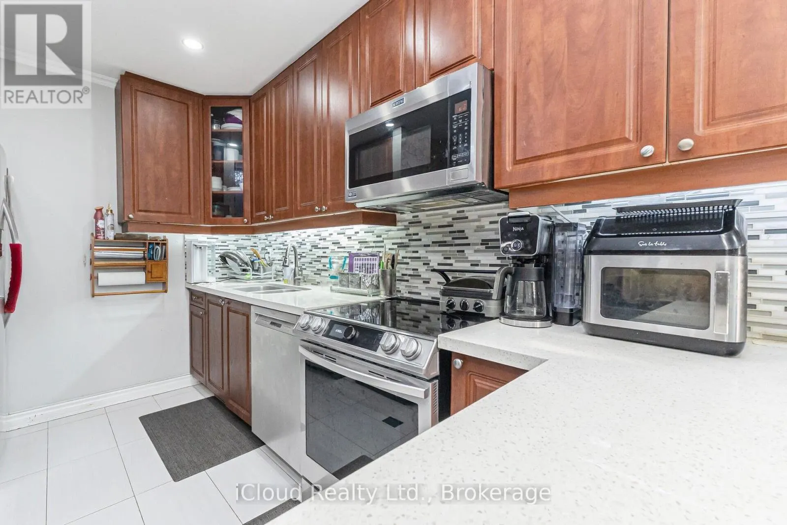 10 - 40 RABBIT LANE
