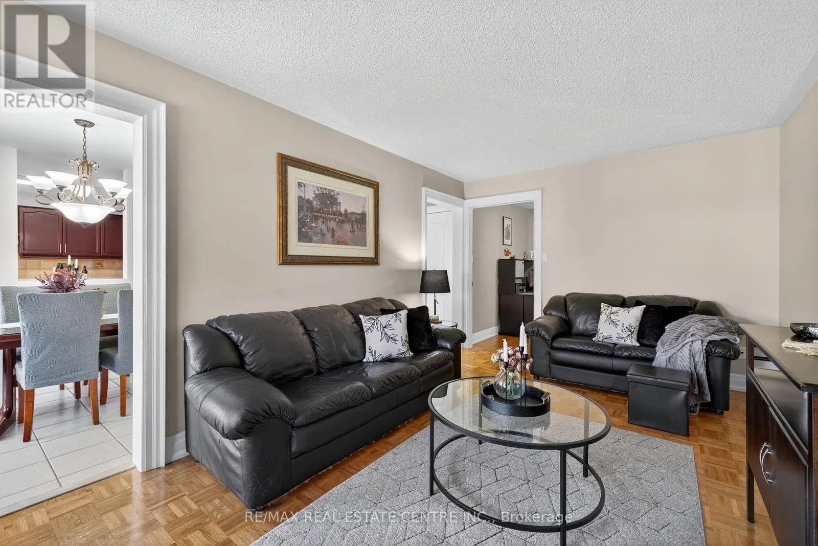 7 LARKMEAD PLACE