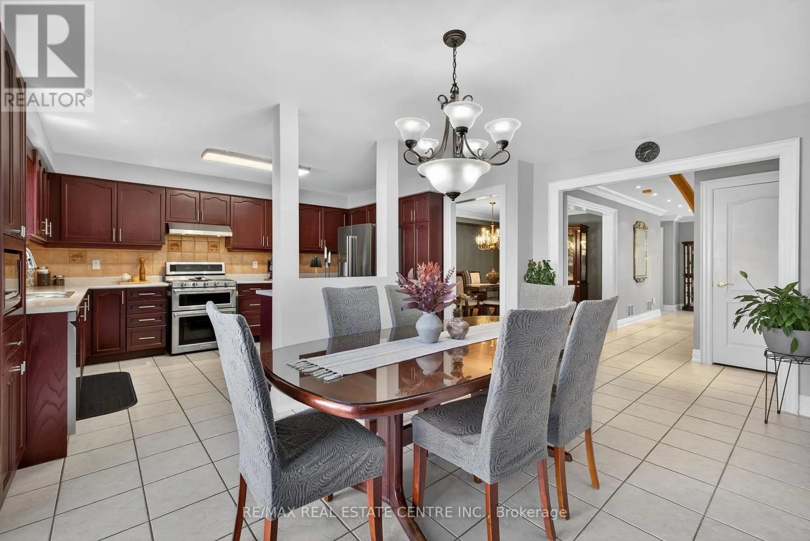 7 LARKMEAD PLACE