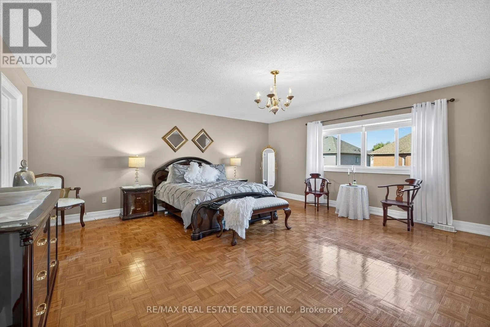 7 LARKMEAD PLACE