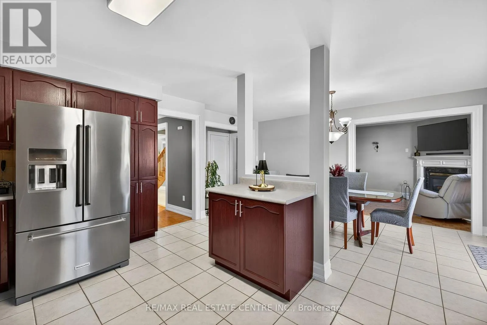 7 LARKMEAD PLACE