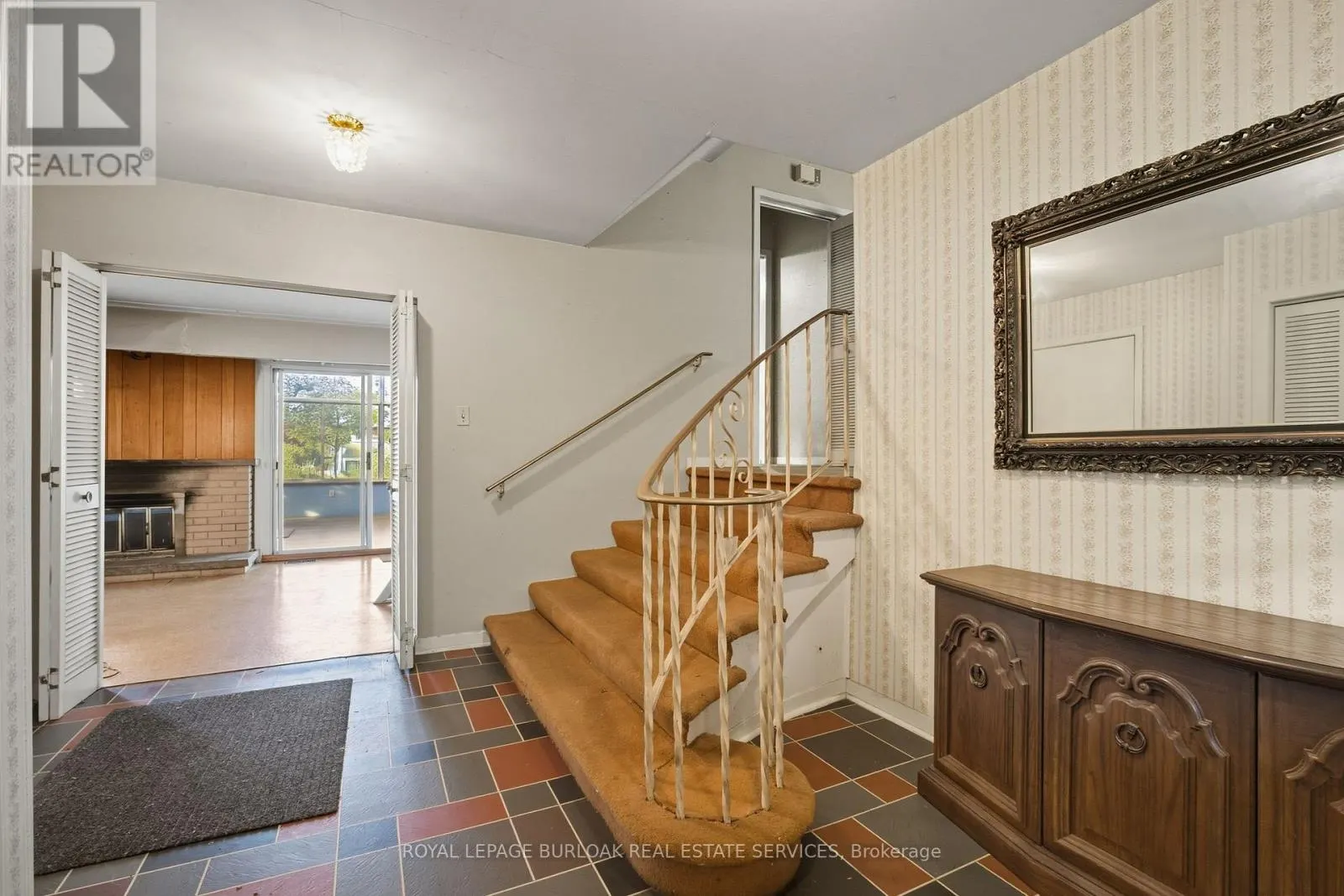 264 CAMELOT DRIVE