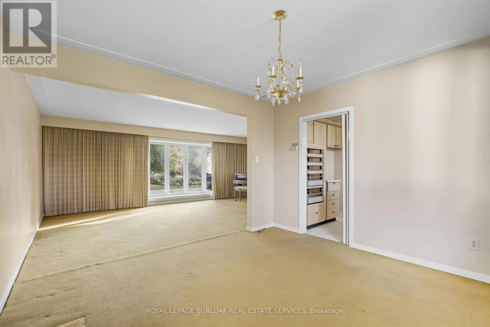 264 CAMELOT DRIVE