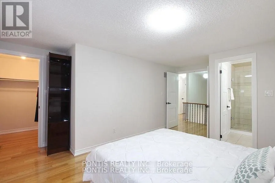 72 SHELDRAKE COURT