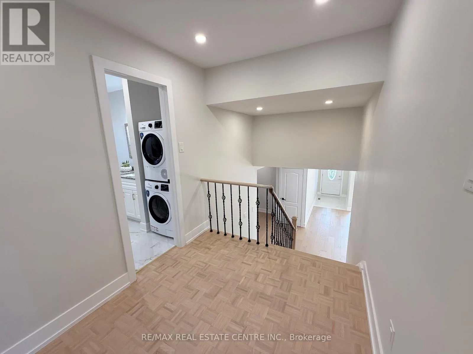 1215 LARNY COURT