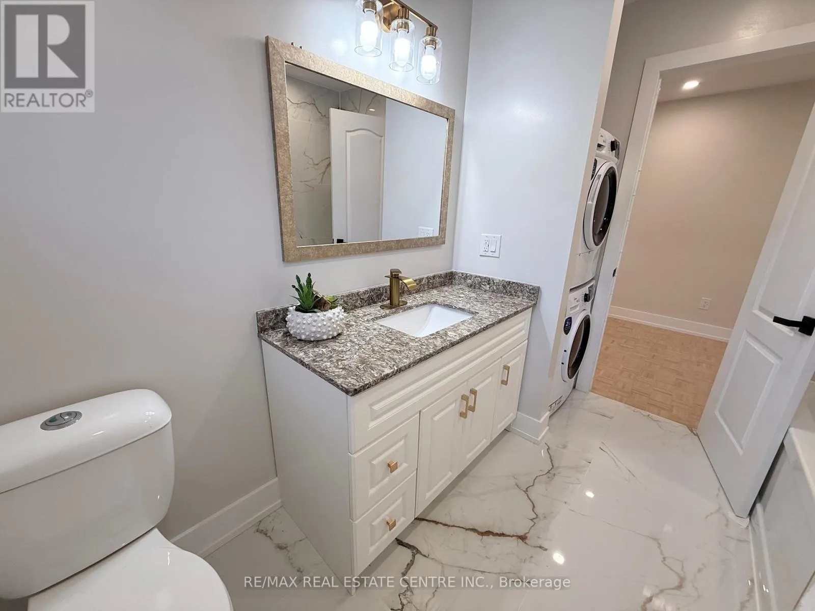 1215 LARNY COURT