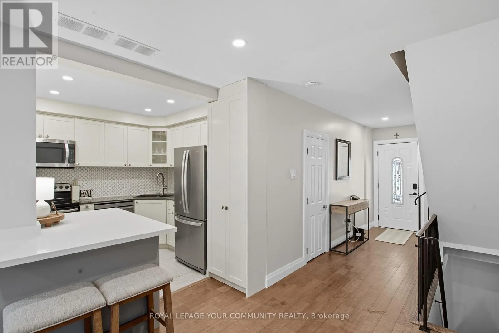 23 - 1528 LANCASTER DRIVE
