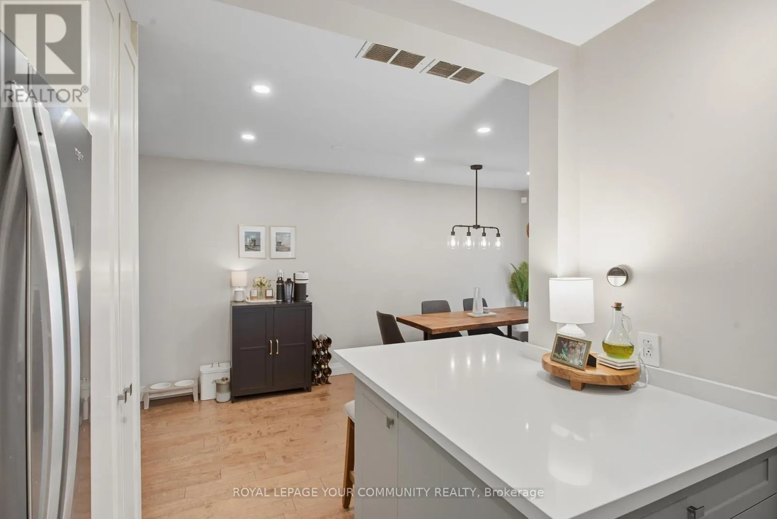 23 - 1528 LANCASTER DRIVE