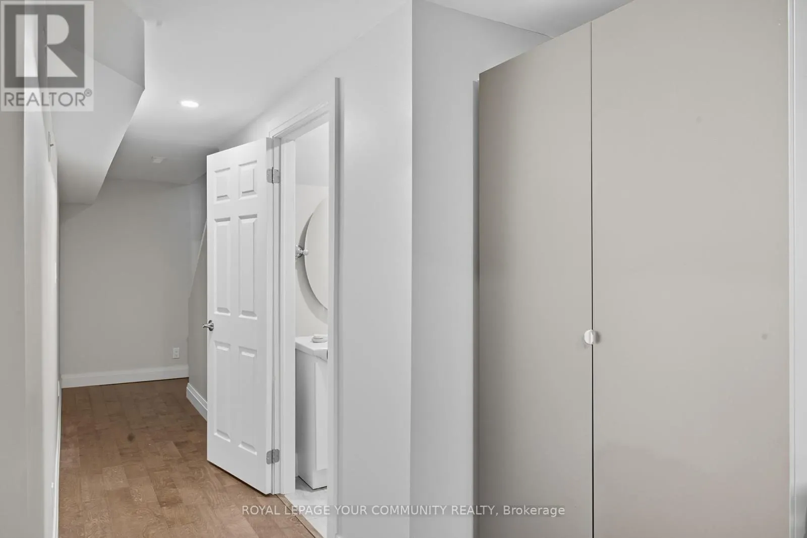 23 - 1528 LANCASTER DRIVE
