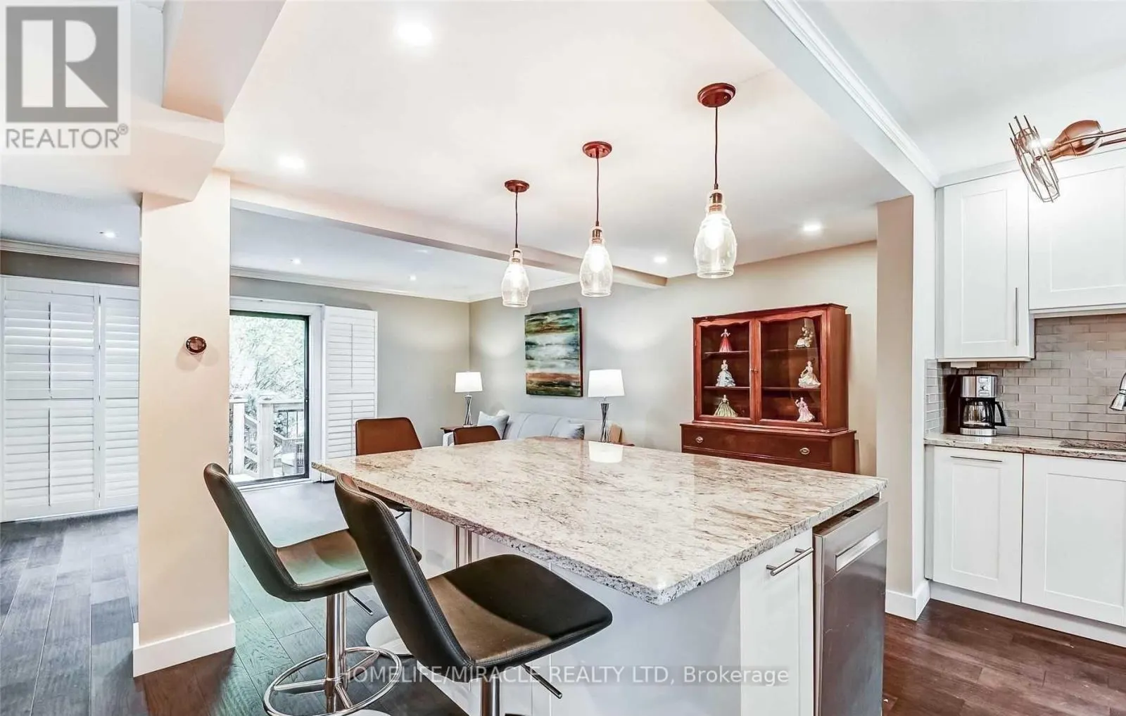 37 - 6855 GLEN ERIN DRIVE
