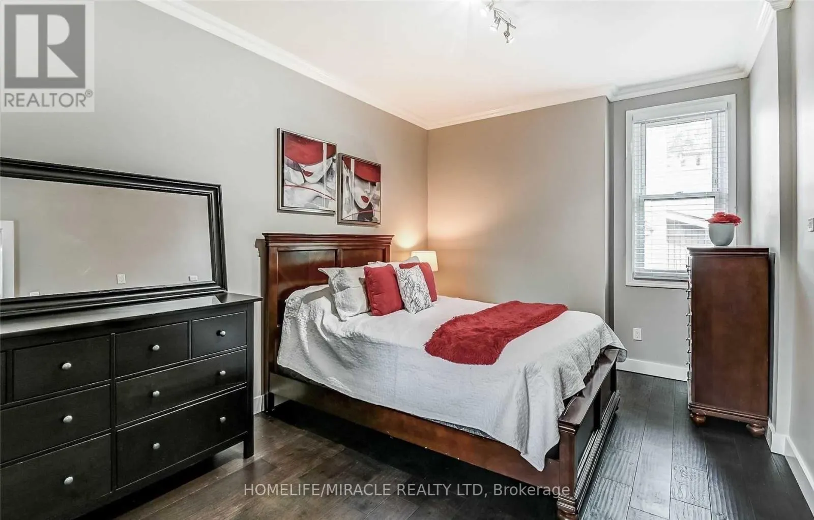 37 - 6855 GLEN ERIN DRIVE
