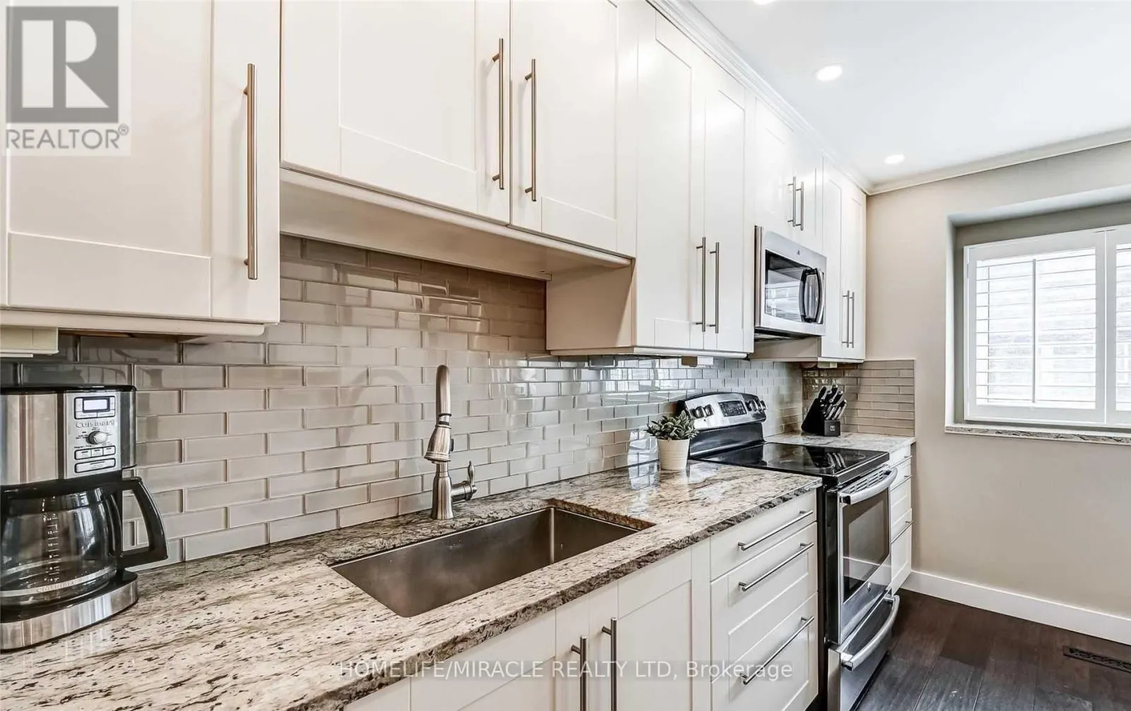 37 - 6855 GLEN ERIN DRIVE