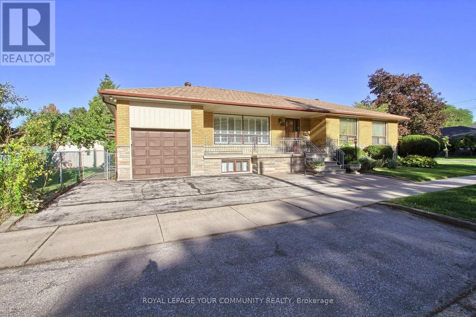 79 SUN ROW DRIVE