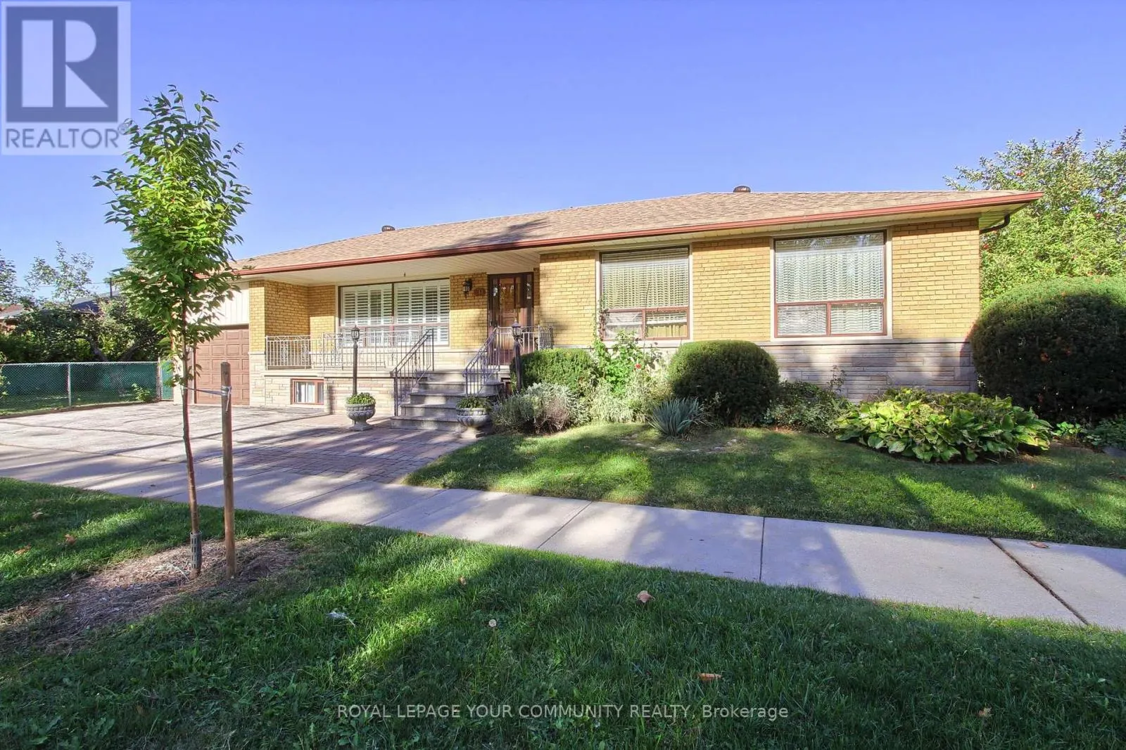 79 SUN ROW DRIVE