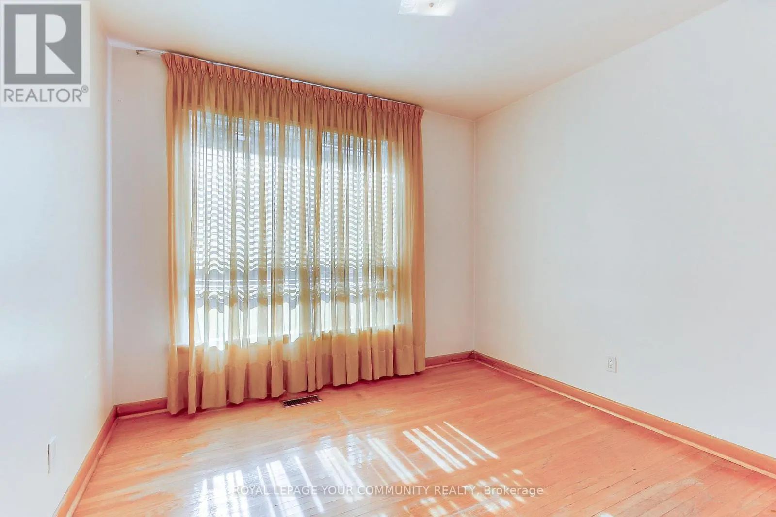79 SUN ROW DRIVE