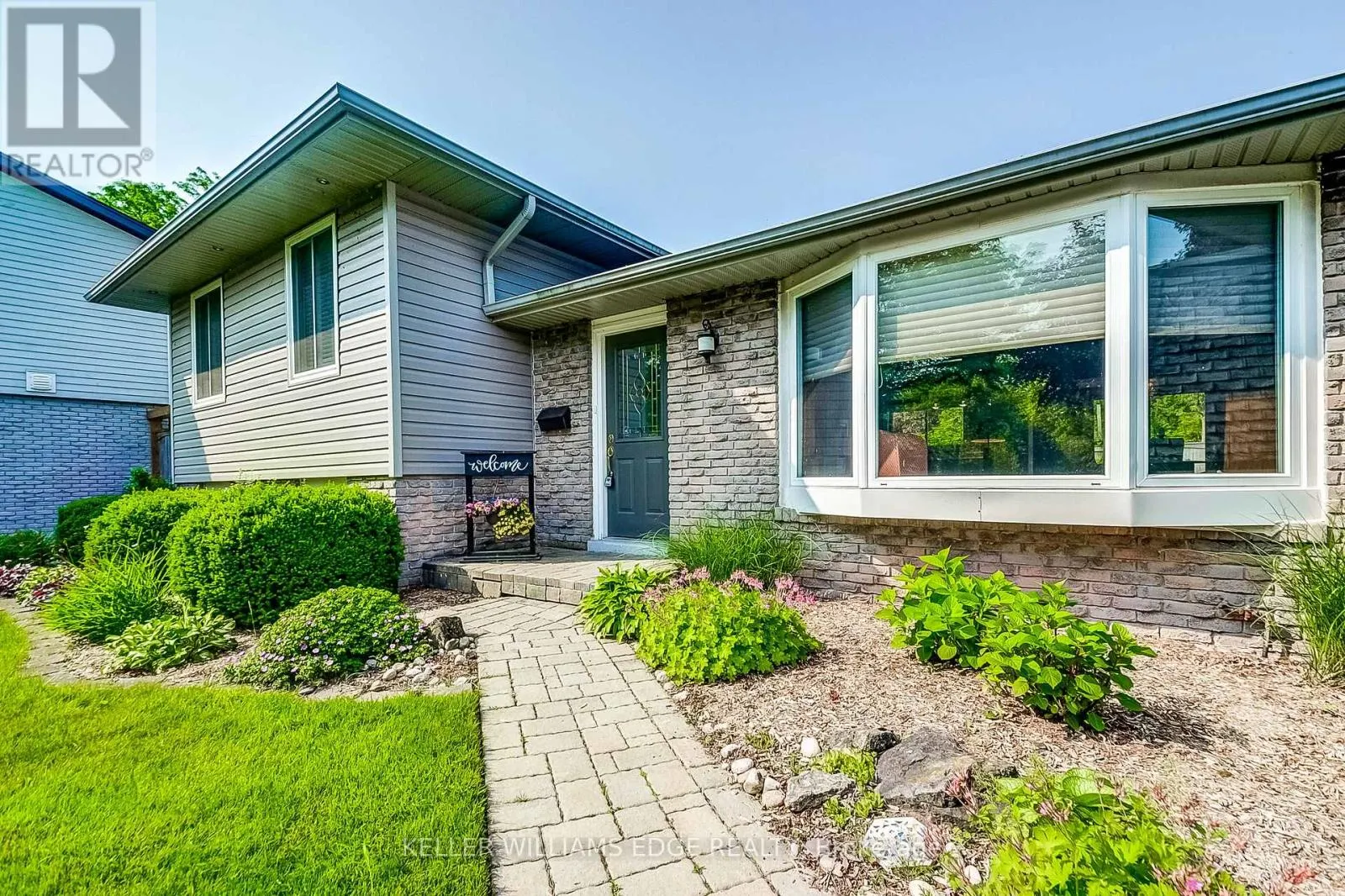 5203 BROUGHTON CRESCENT