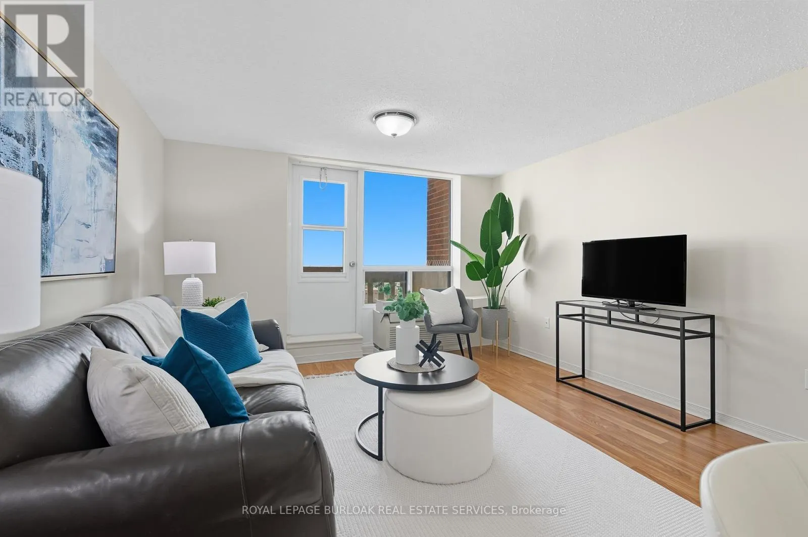 902 - 6720 GLEN ERIN DRIVE