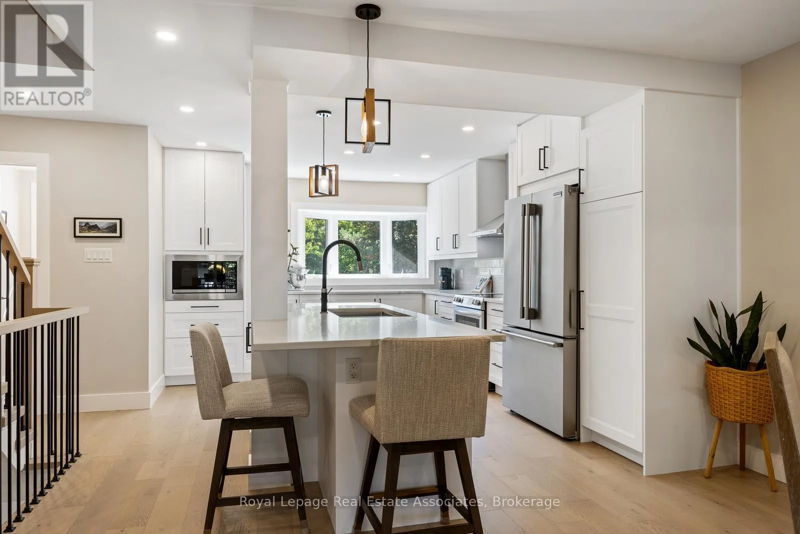 20 - 1020 WALDEN CIRCLE