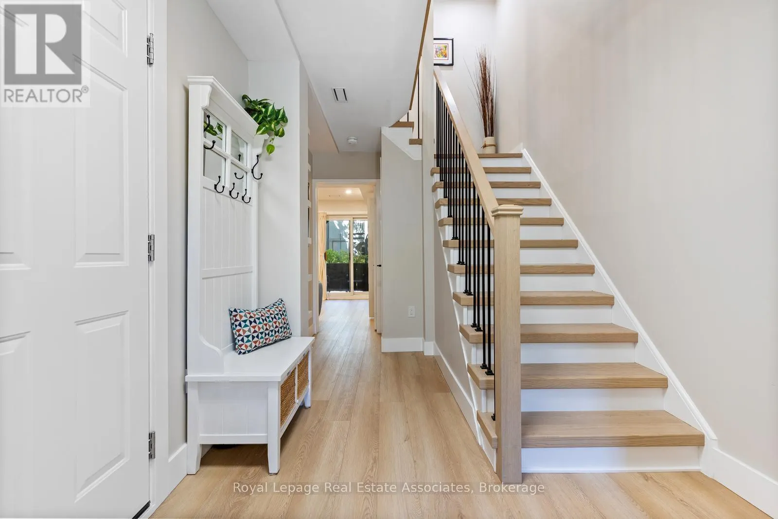 20 - 1020 WALDEN CIRCLE