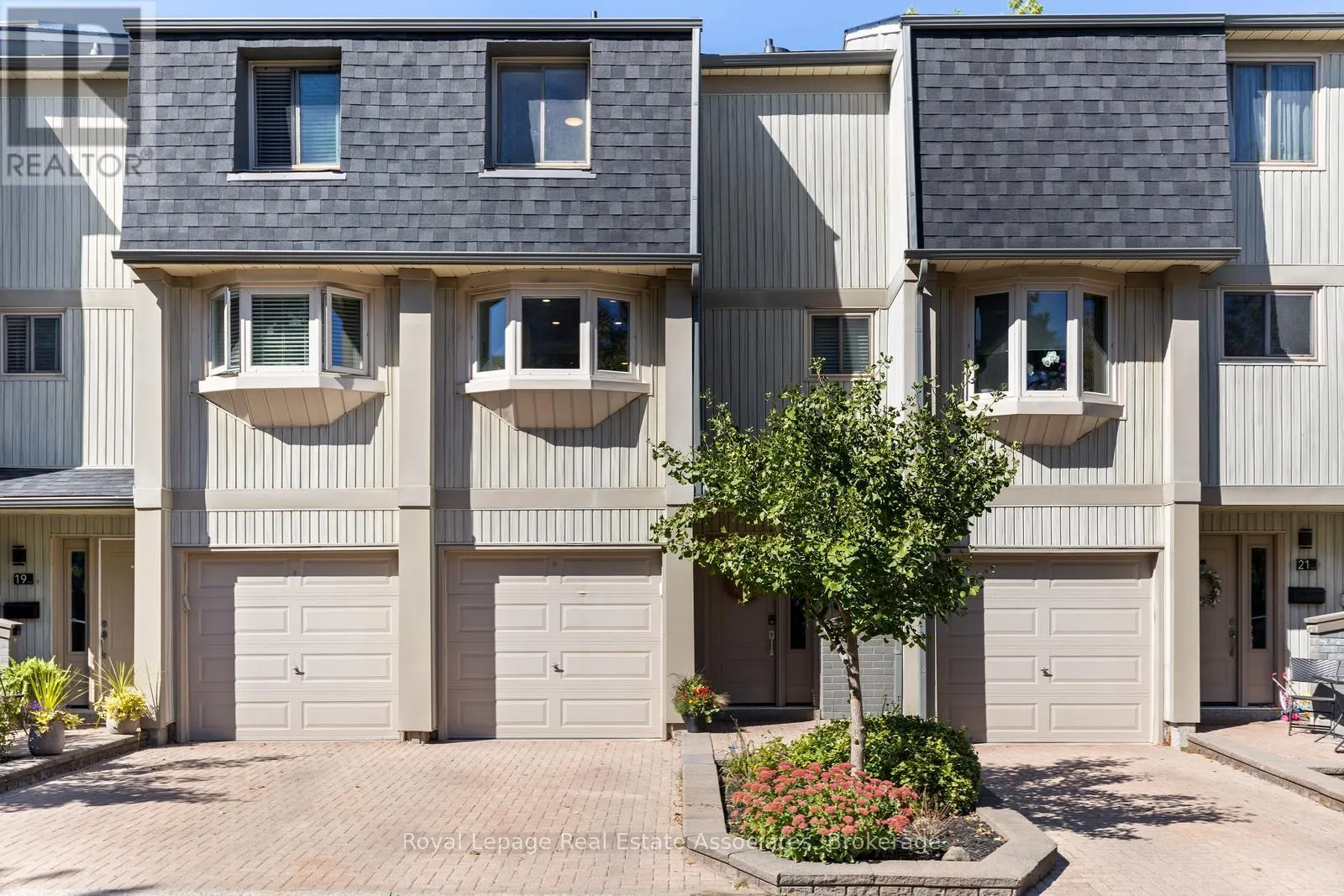 20 - 1020 WALDEN CIRCLE