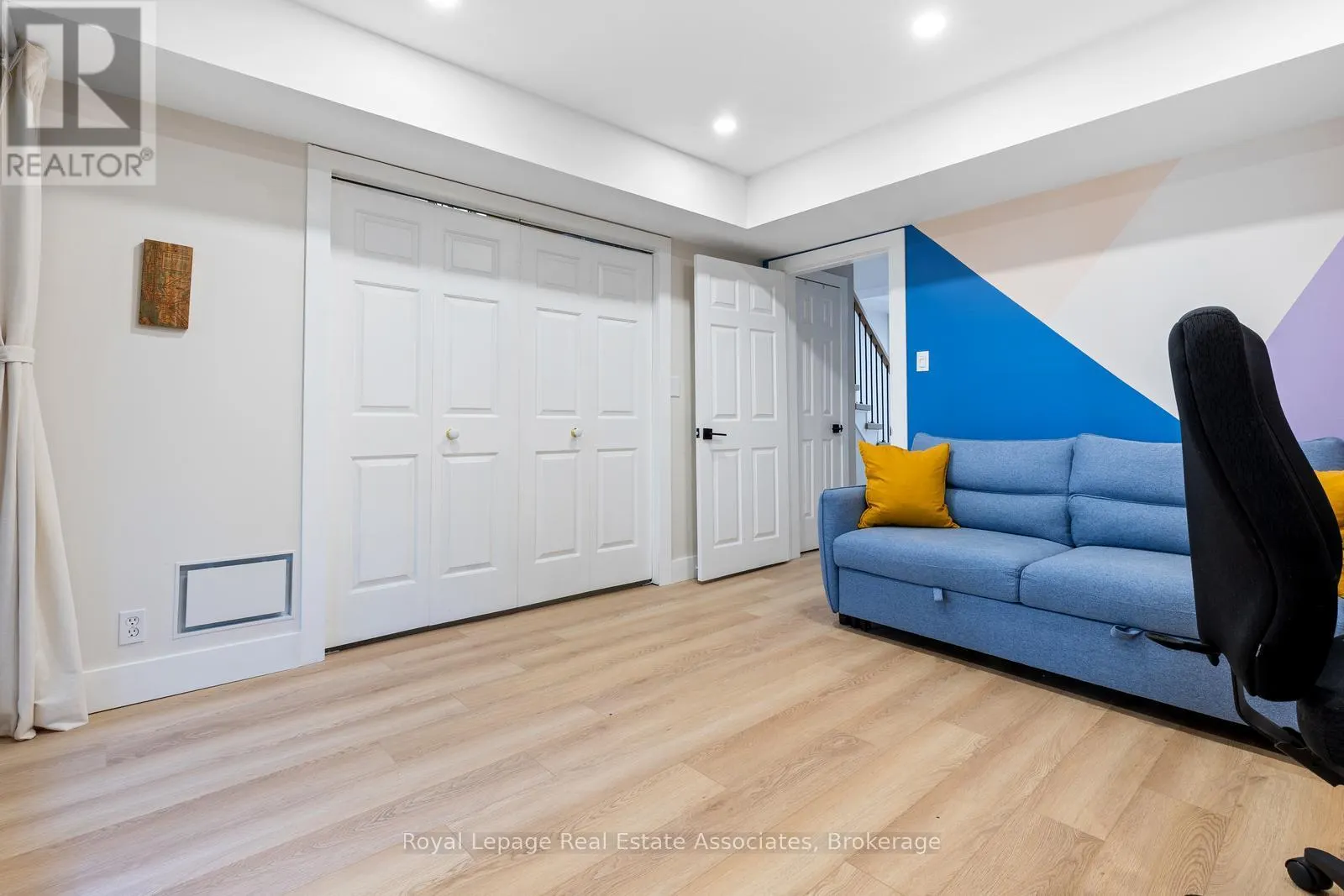 20 - 1020 WALDEN CIRCLE