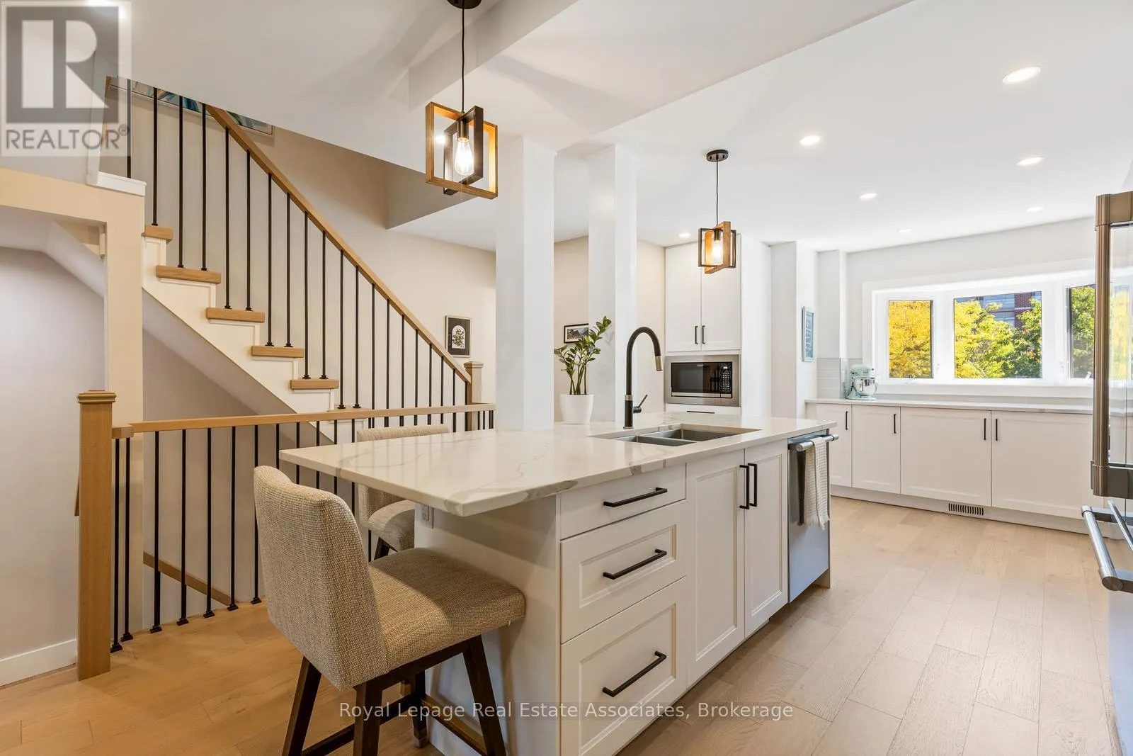 20 - 1020 WALDEN CIRCLE